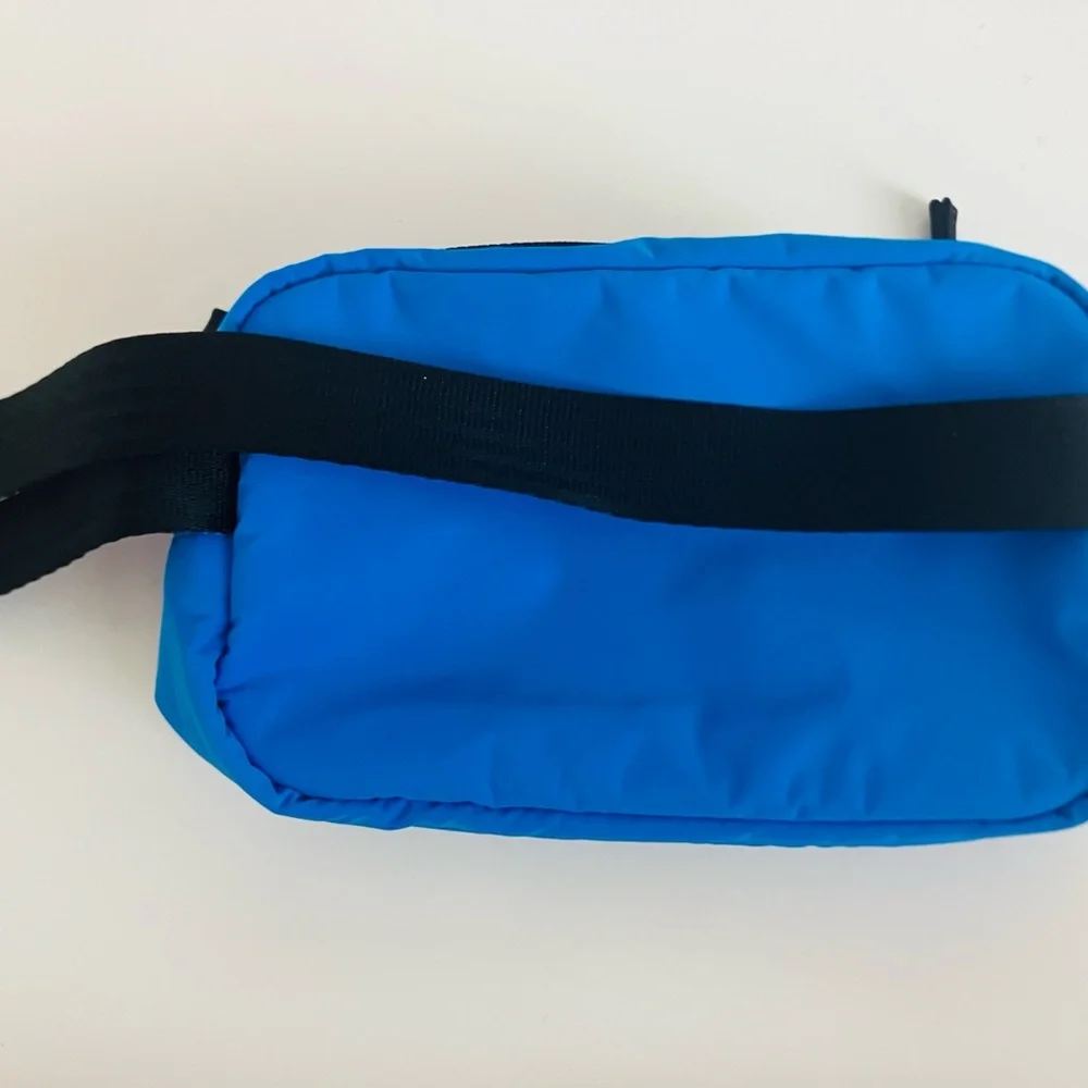 Athleta All About Crossbody Belt bag in Blue NWOT - Picture 7 of 8